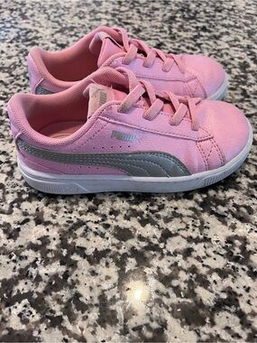 Puma Kids Pink and Silver Low-Top Sneakers